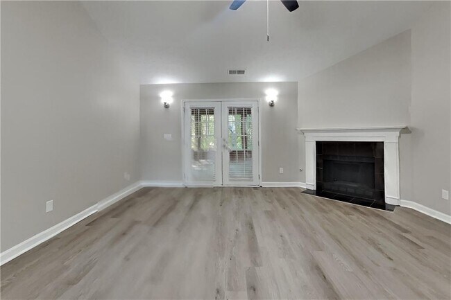 Foto del edificio - 1041 Wicker Pine Dr NE