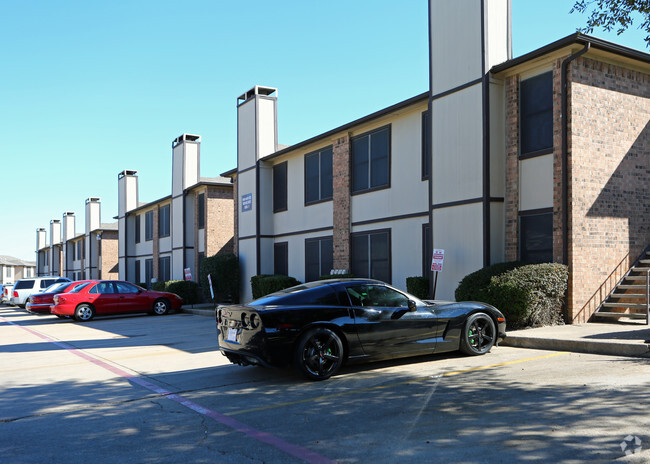 Foto del edificio - Westlake Gardens & Bella Terra Apartments