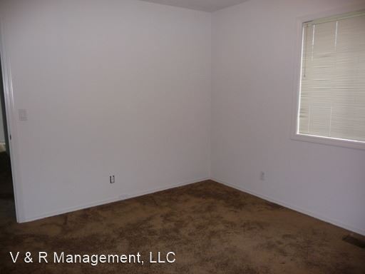 Building Photo - 539 Palmer Dr N
