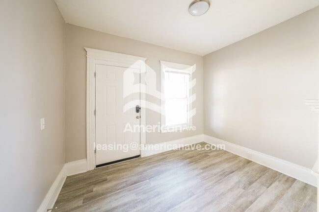 Foto del edificio - 275 Cedarwood Terrace