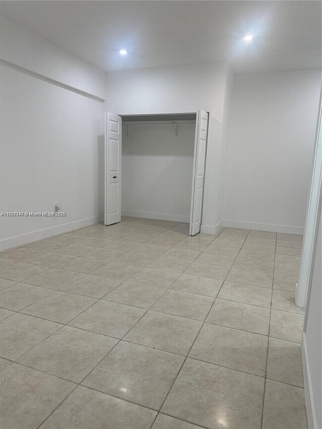 Building Photo - 16460 SW 280th St