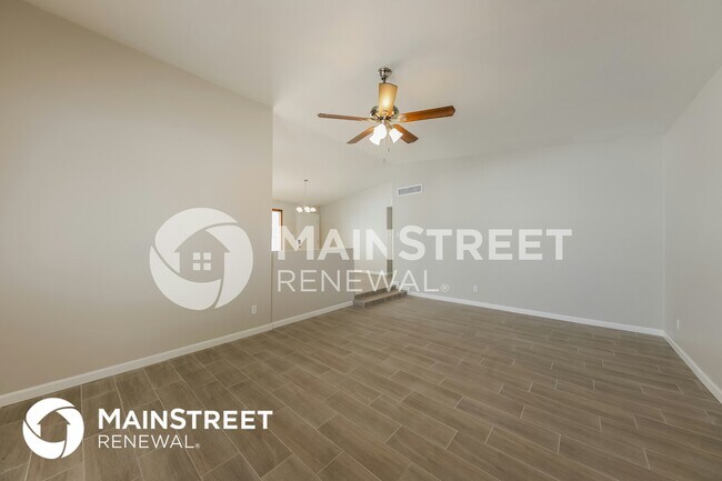 Foto del edificio - 3108 W McLellan Blvd