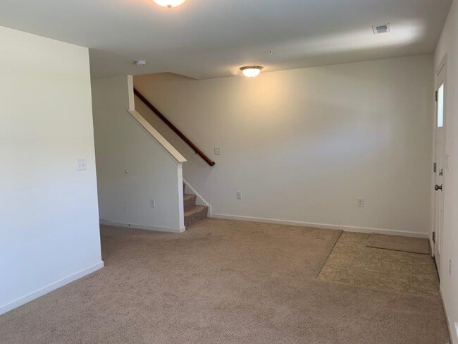 Building Photo - 4530 Laurel Valley Ln