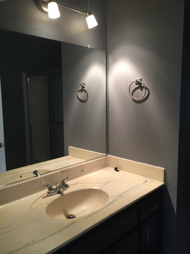 Foto del edificio - 7037 Alabama Ave