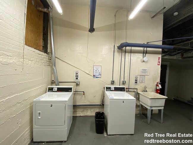 Building Photo - 25 Walbridge St