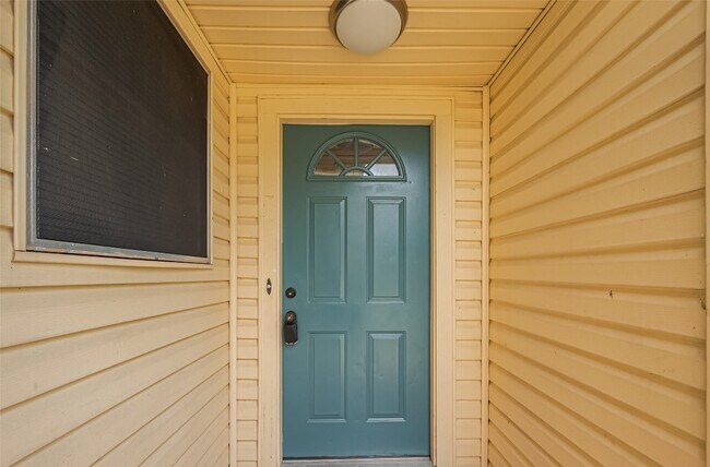 Foto del edificio - 13731 Greenway Dr