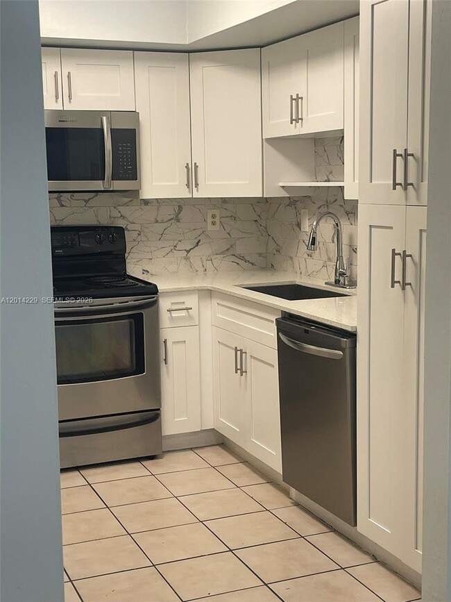 Foto del edificio - 8820 SW 123rd Ct