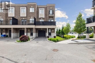 Building Photo - 98 Ferris Sq
