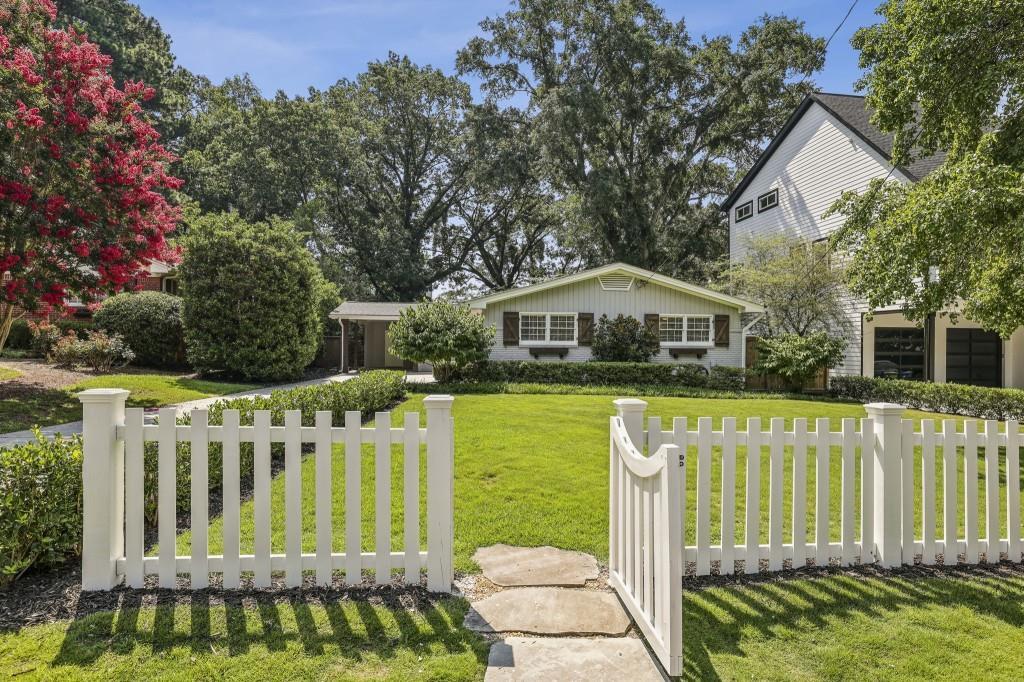 Primary Photo - 2575 Sharondale Dr NE