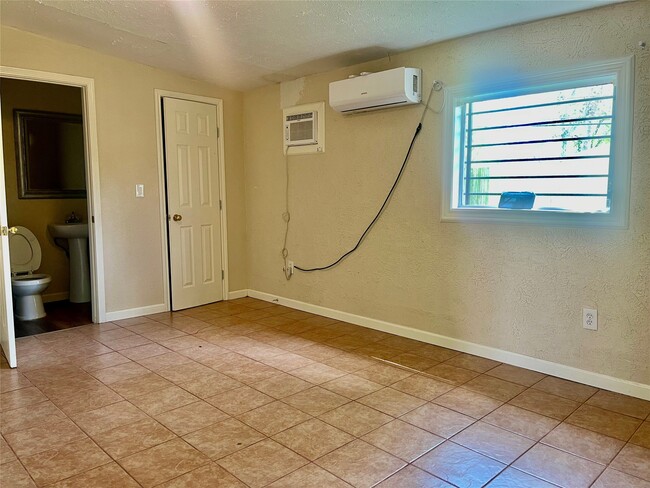 Foto del edificio - 547 W Obion Rd