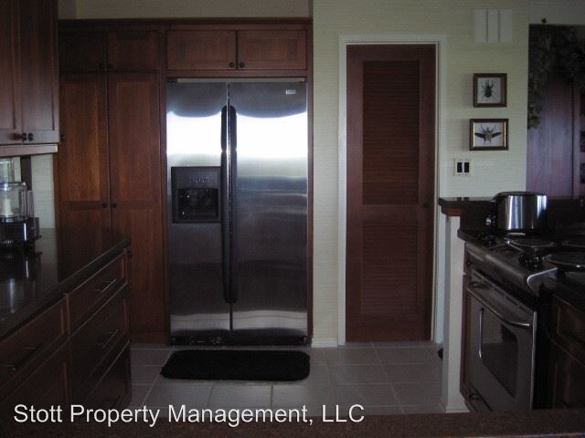 Building Photo - 3 br, 2.5 bath House - 1320-D Kamahele St.
