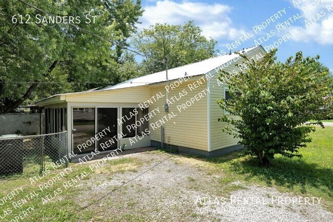 Foto del edificio - 612 Sanders St