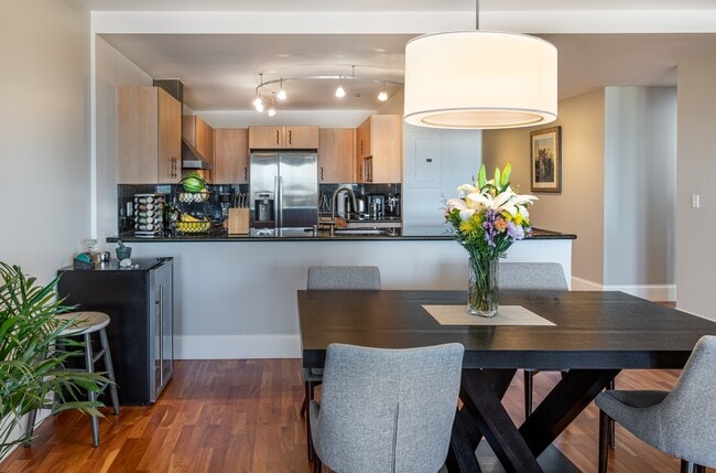 Foto del edificio - 1560 Blake St