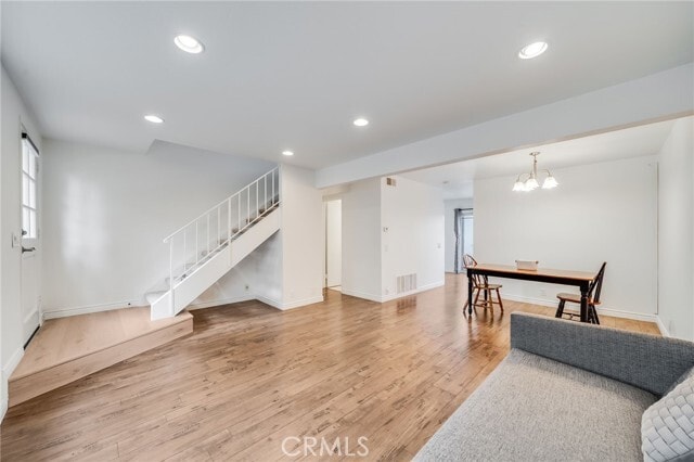 Building Photo - 16 Fox Hollow