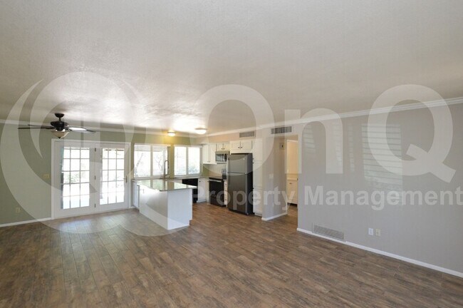 Building Photo - 6815 N Cascade Spring Pl