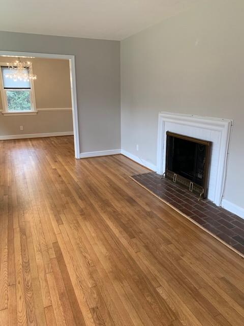 Building Photo - 213 Roslyn Hills Dr