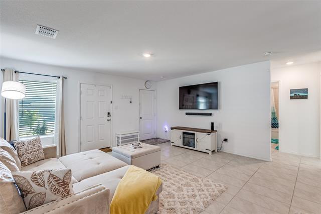 Foto del edificio - 5908 Timber Pt Dr