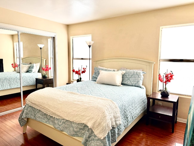 Photo - 212 N Catalina Ave Townhome