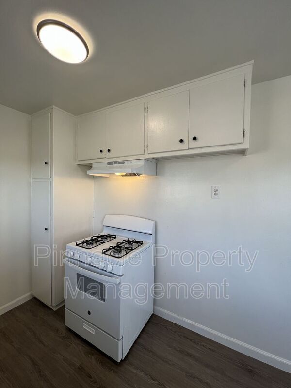 2620 141st Pl Unit 4, Gardena, CA 90249 Condo for Rent in Gardena, CA