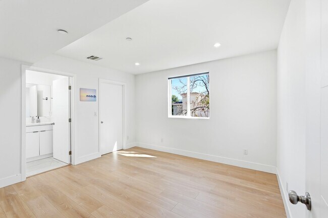 Foto del edificio - 4455 Colfax Ave