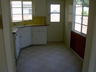 Laundry Room - 5614-5616 Auckland Ave
