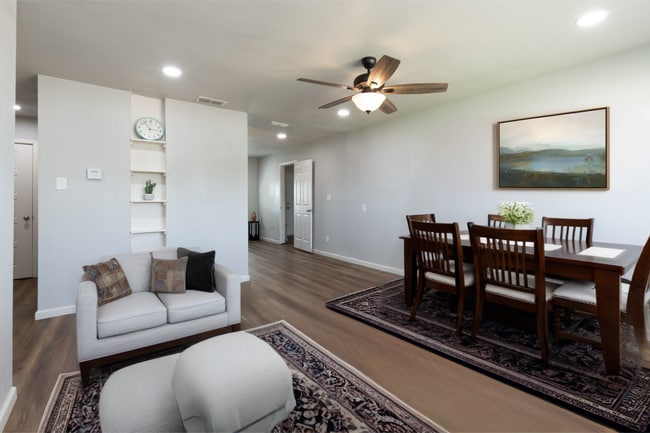 Building Photo - 426 Penrose Dr