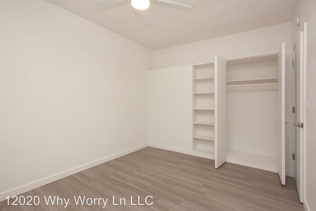 Building Photo - 12020 SW Why Worry Ln