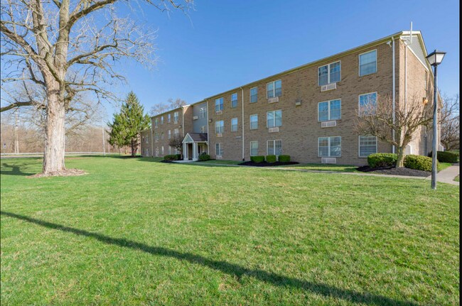 Building Photo - 2760 Sunbury Rd