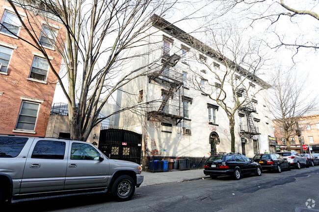 Foto del edificio - 223 Court St