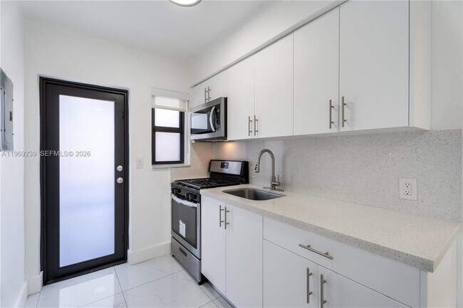 Foto del edificio - 705 83rd St