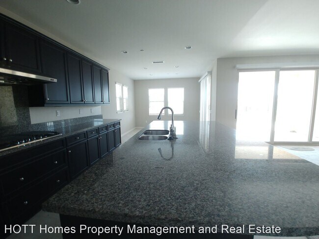 Foto del edificio - 5 br, 3 bath House - 17065 Branco Drive