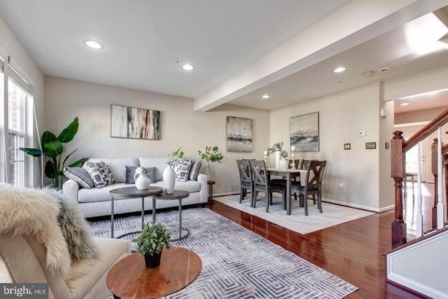 Foto del edificio - 7217 Maidstone Pl