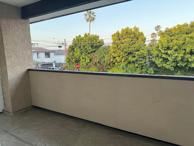 Foto del edificio - 2422 Huntington Ln