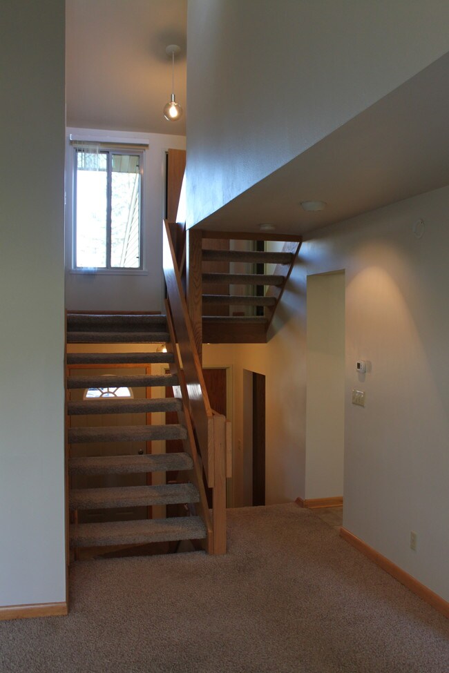 2 Oakridge Ct, Watertown, WI 53094 Townhome Rentals in Watertown WI