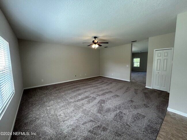 Building Photo - 487 S Aberdeenshire Dr