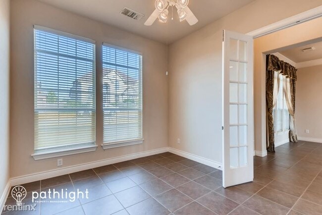 Foto del edificio - 5 br, 3 bath House - 340 Aspen Dr UNIT