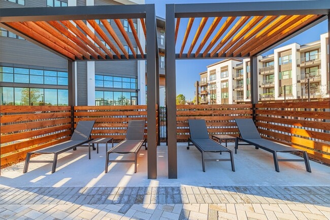 Foto del edificio - 10505 Deerwood Rd