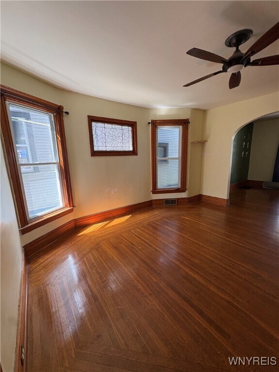 Foto del edificio - 497 Breckenridge St