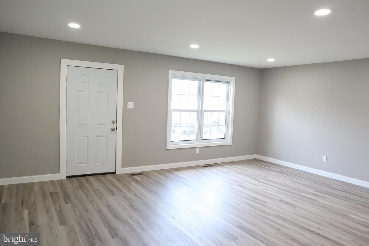 31 Marcia Ct, Sicklerville, NJ 08081 Townhome Rentals in Sicklerville