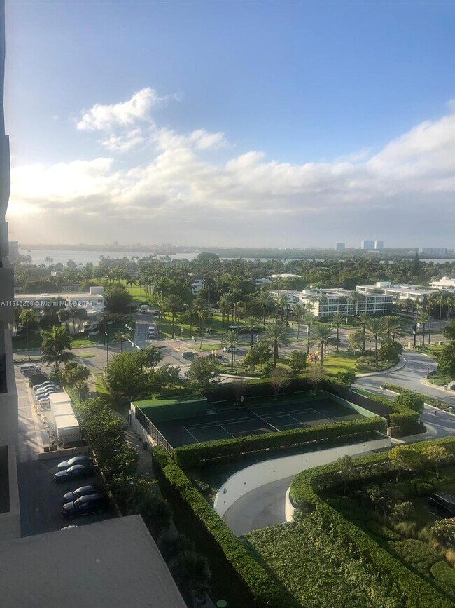 Building Photo - 10185 Collins Ave