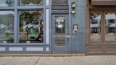 Building Photo - 978 N High St