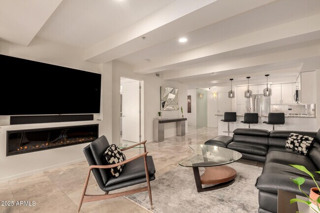 Foto del edificio - 7131 E Rancho Vista Dr