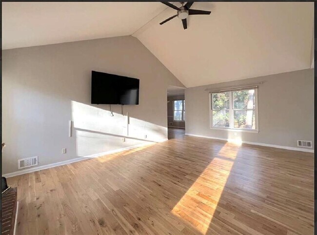 Building Photo - 3110 Skyridge Ct