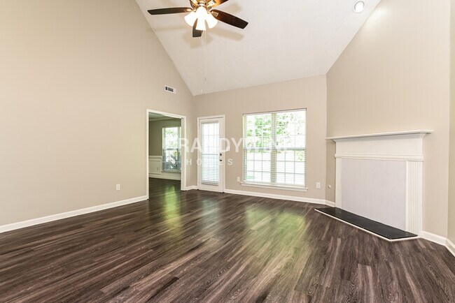 Building Photo - 188 Old Stonewall Dr