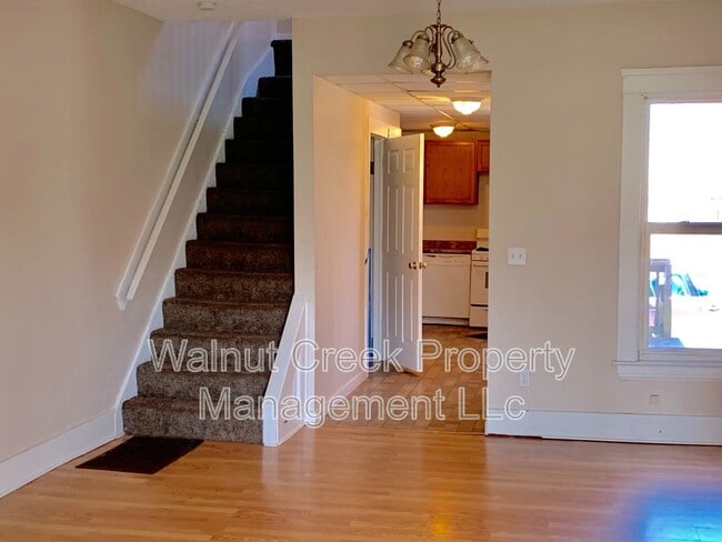 Building Photo - 2105 E 31st St