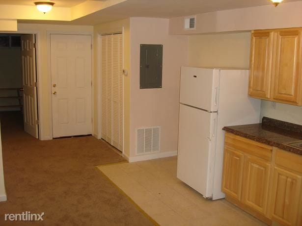 Building Photo - 1416 Eastern Ave NE