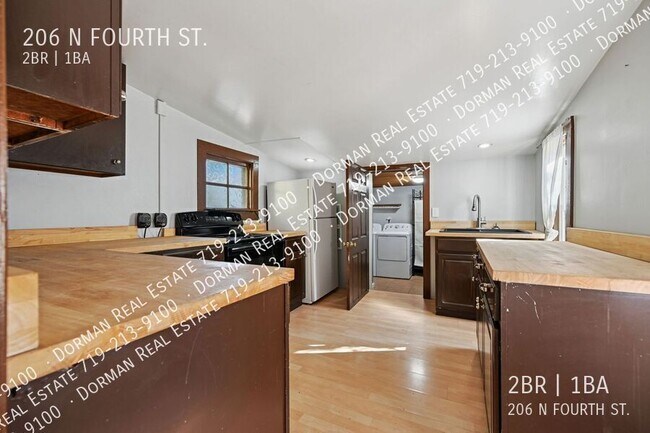 Foto del edificio - 206 N FOURTH ST.-