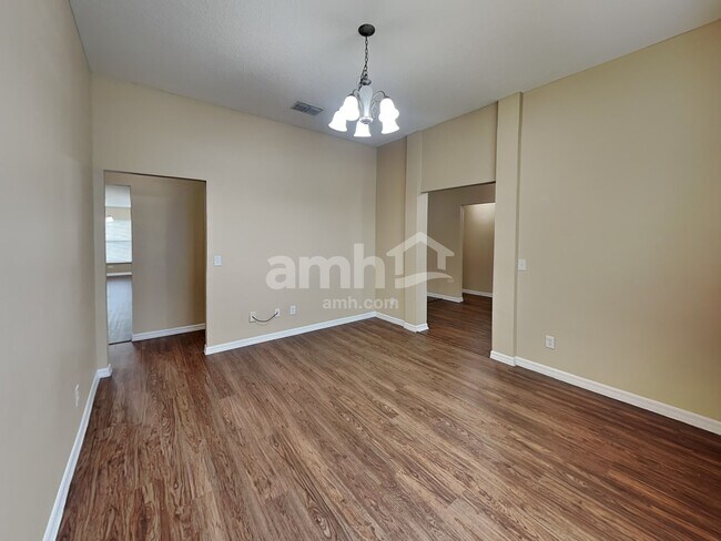 Foto del edificio - 3608 Doe Run Dr