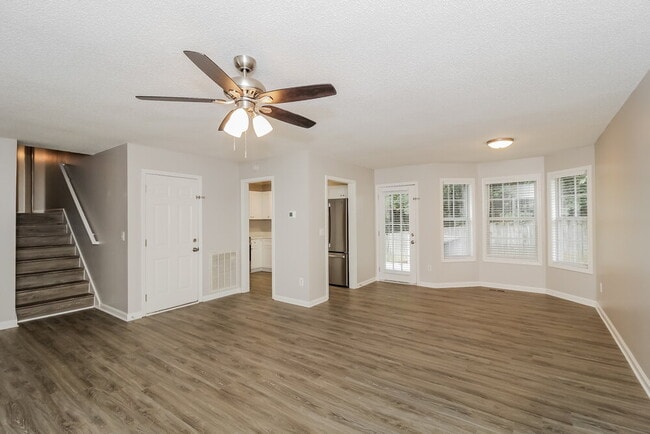 Building Photo - 430 Ivy Crest Dr