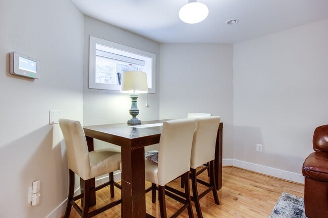 Foto del edificio - Cozy 1 Bedroom Apartment in Bloomingdale!